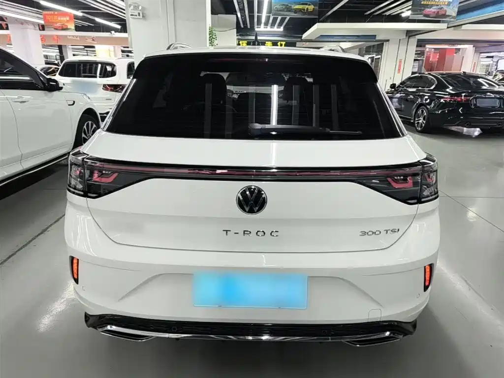 Volkswagen T-Roc — фото 6