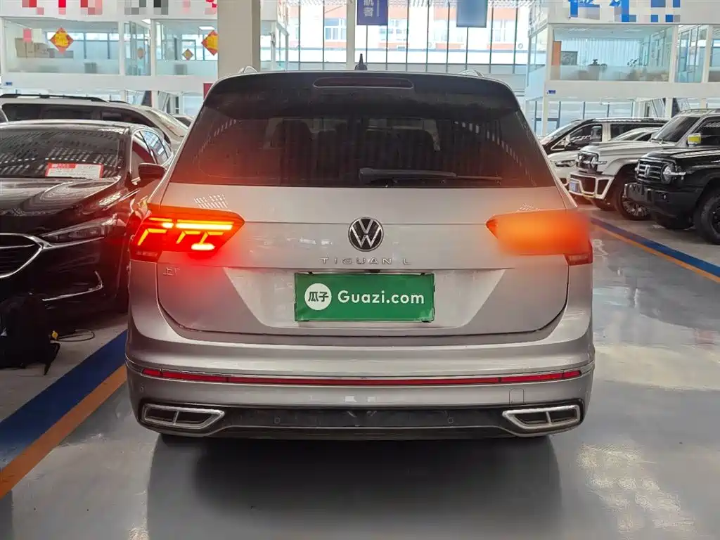 Volkswagen Tiguan L — фото 6