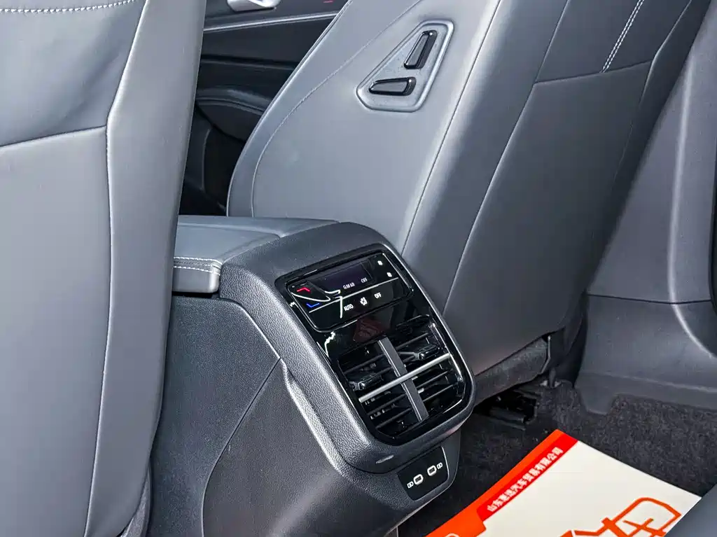 Volkswagen Passat — фото 11
