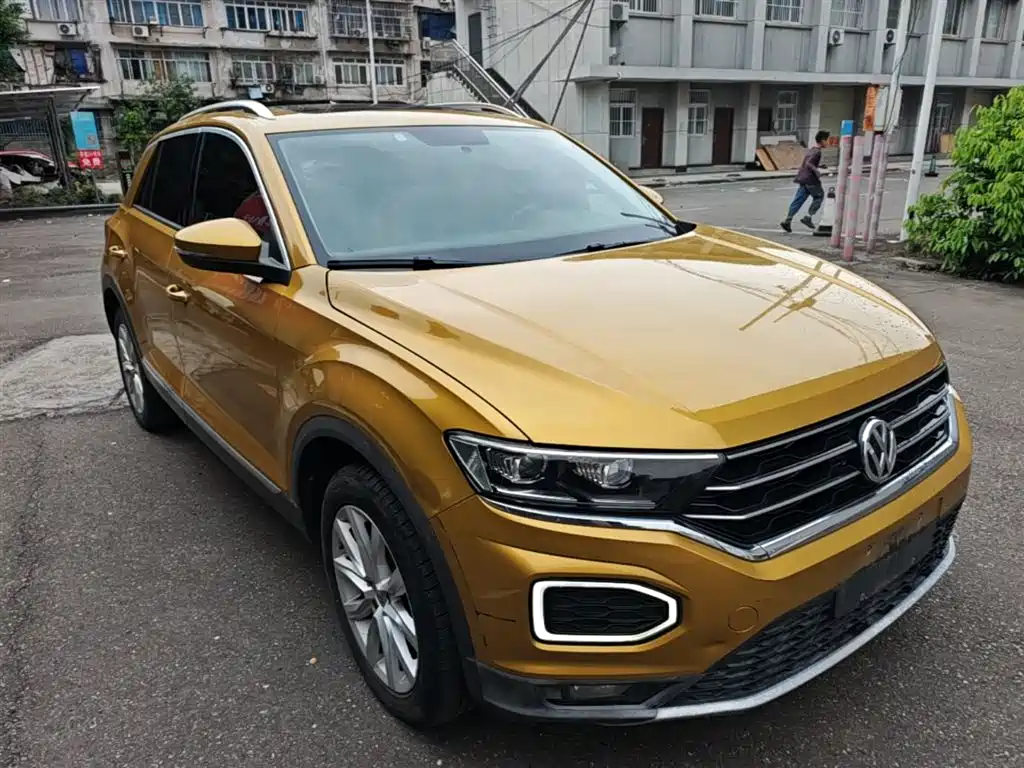 Volkswagen T-Roc — фото 4