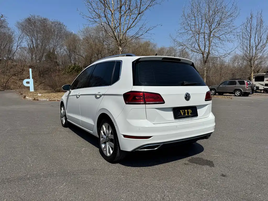 Volkswagen Golf Sportsvan — фото 28