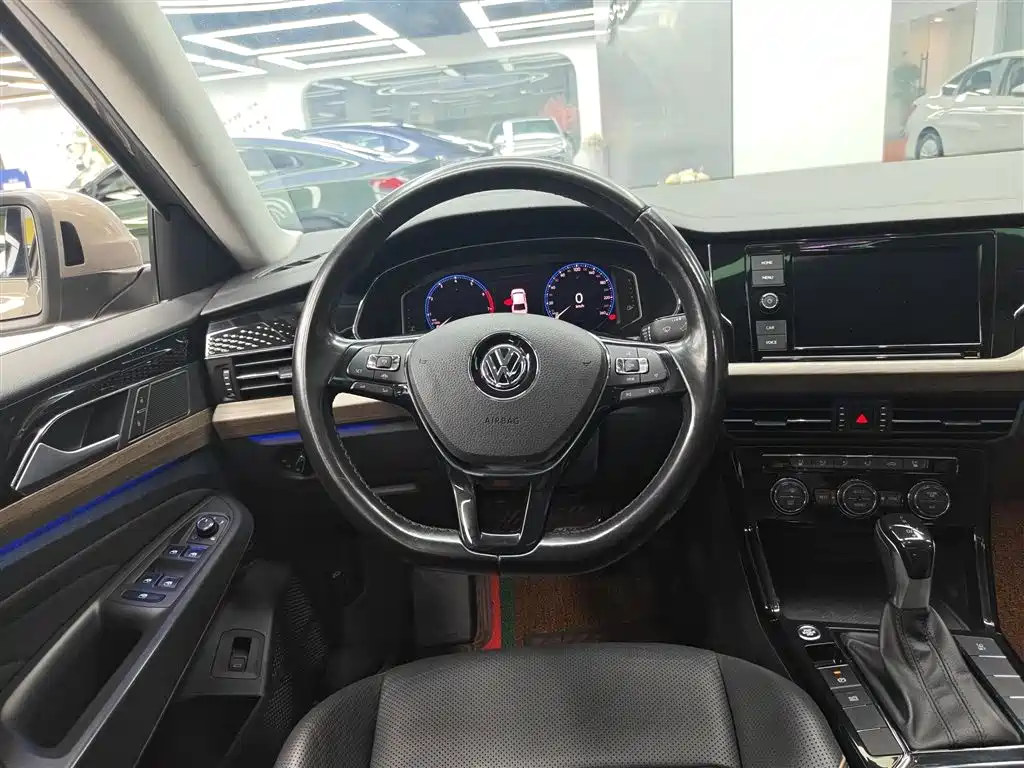 Volkswagen Passat — фото 3
