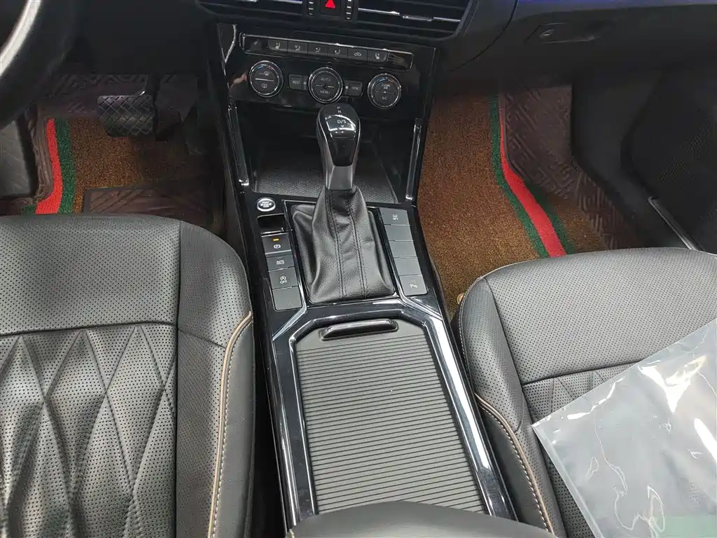 Volkswagen Passat — фото 6