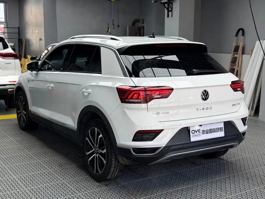 Volkswagen T-Roc — фото 4
