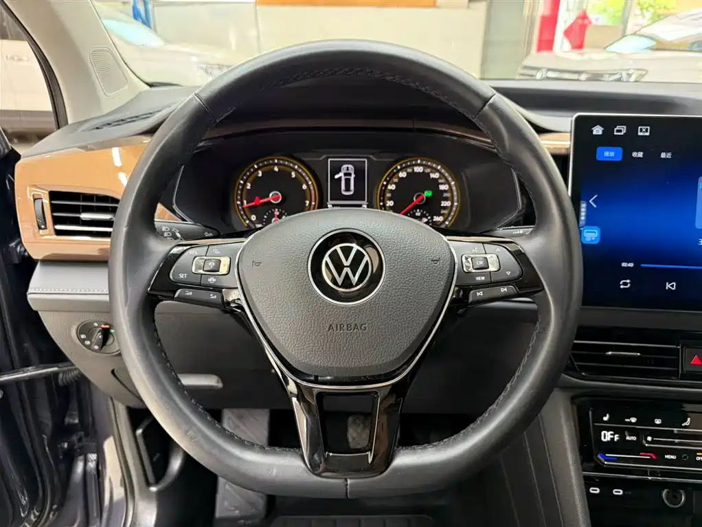 Volkswagen Tharu — фото 8