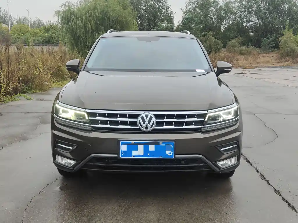 Volkswagen Tiguan L — фото 2