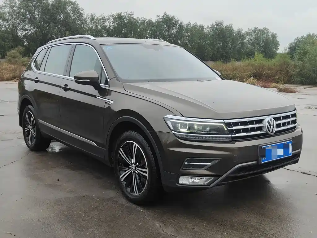 Volkswagen Tiguan L — фото 3