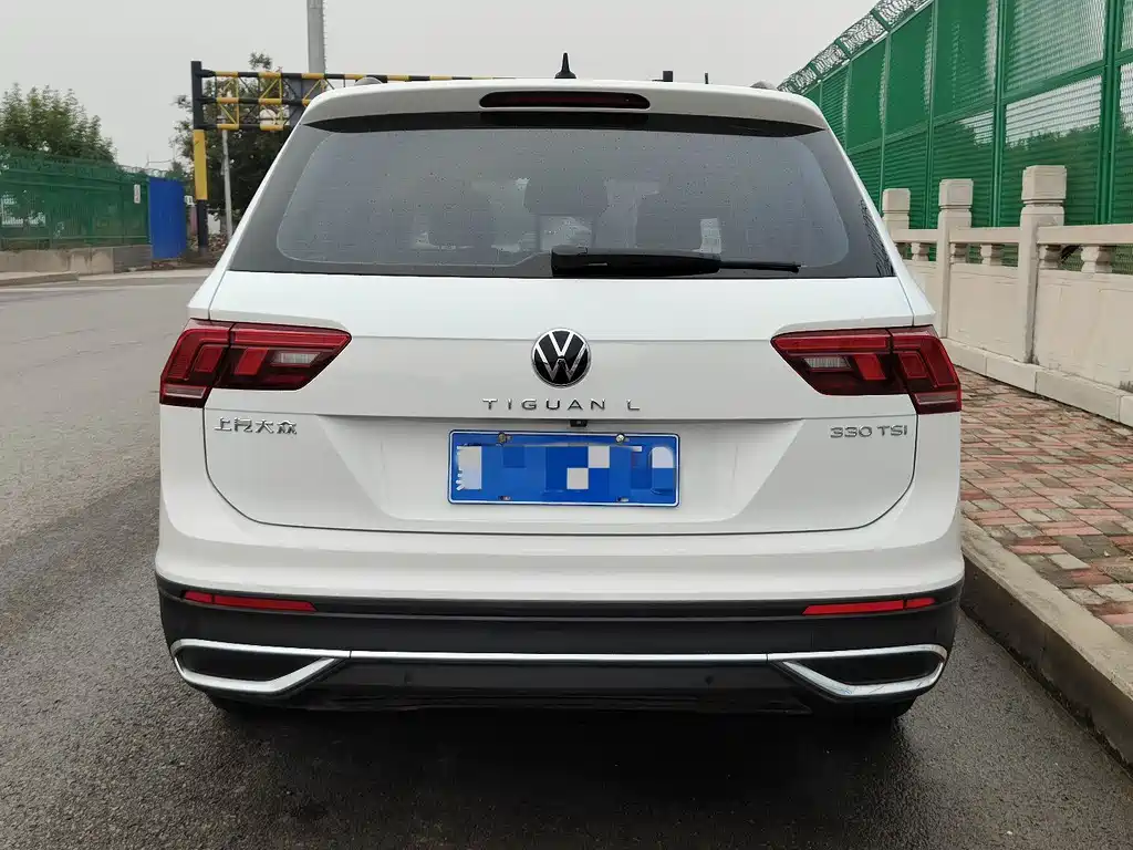 Volkswagen Tiguan L — фото 5