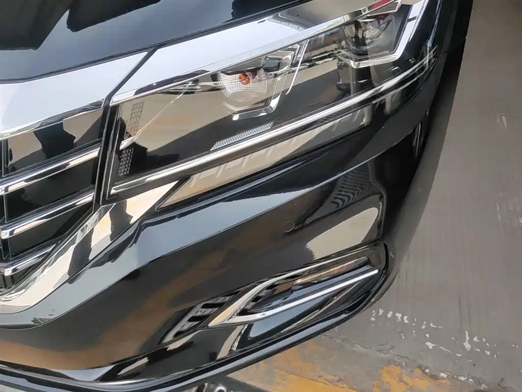 Volkswagen Passat — фото 24