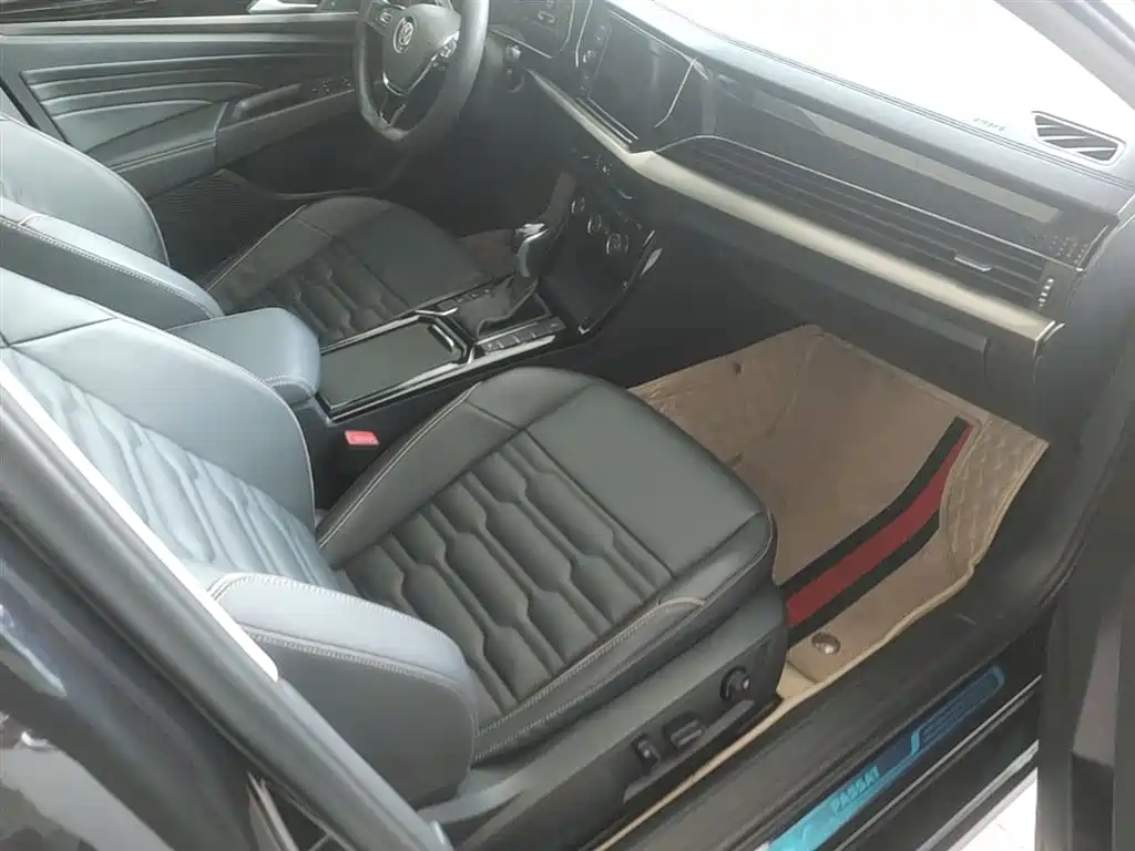 Volkswagen Passat — фото 25