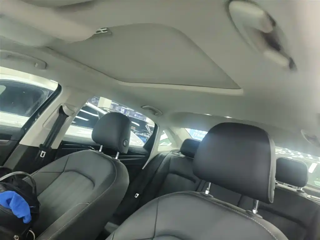 Volkswagen Passat — фото 18