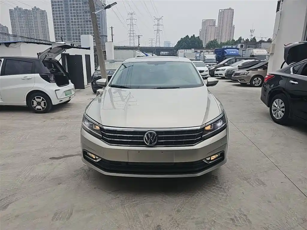 Volkswagen Passat — фото 3