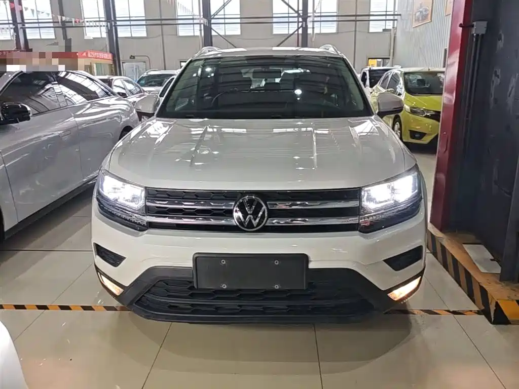 Volkswagen Tharu — фото 3