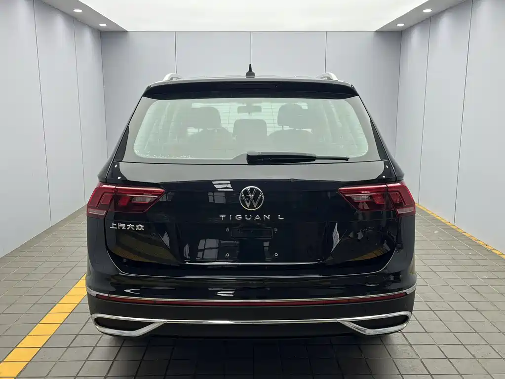 Volkswagen Tiguan L — фото 5