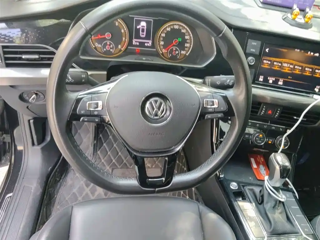 Volkswagen Passat — фото 3