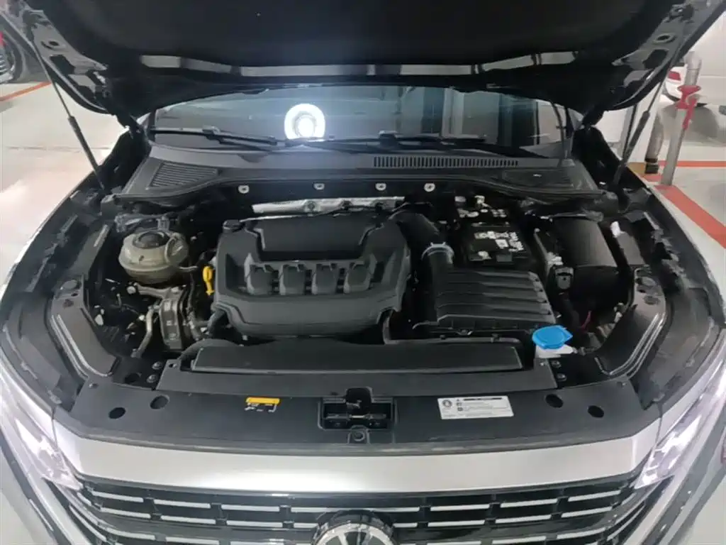 Volkswagen Passat — фото 13