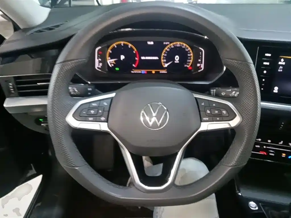 Volkswagen Passat — фото 4