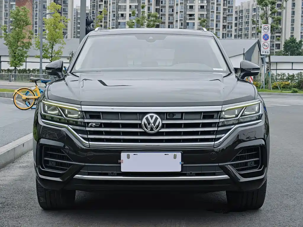 Volkswagen Touareg — фото 2