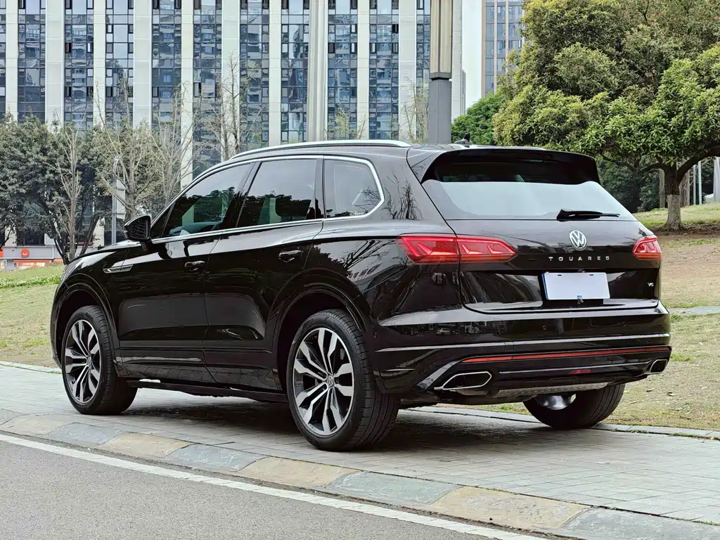 Volkswagen Touareg — фото 3