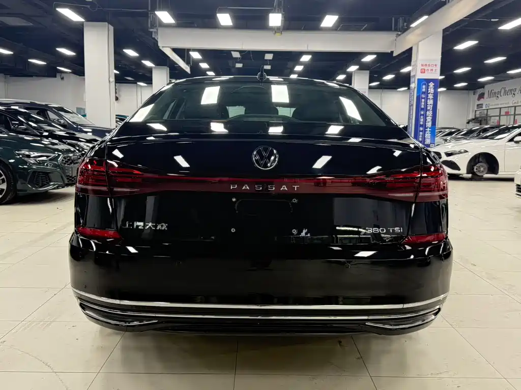 Volkswagen Passat — фото 5