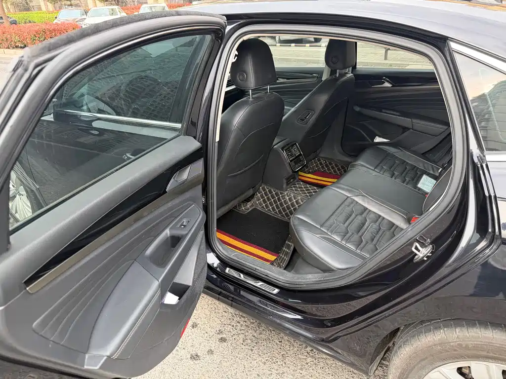 Volkswagen Passat — фото 4