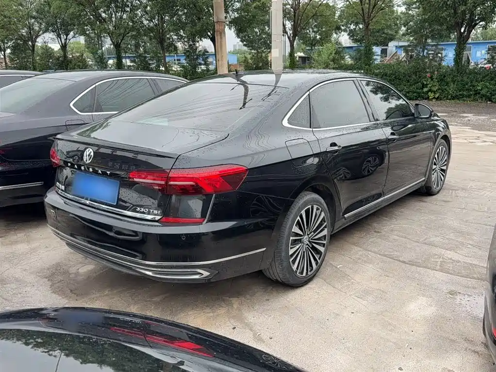 Volkswagen Passat — фото 5