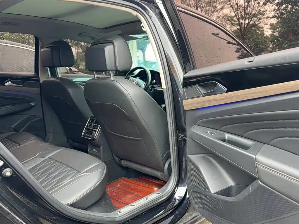 Volkswagen Passat — фото 8