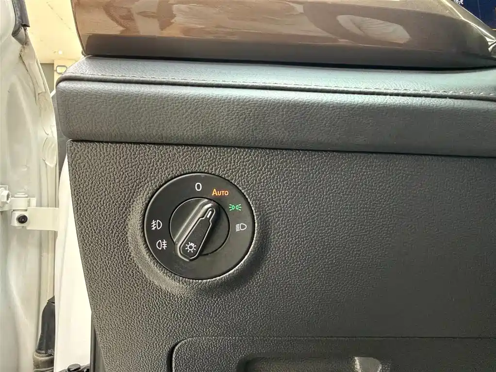 Volkswagen Tharu — фото 10