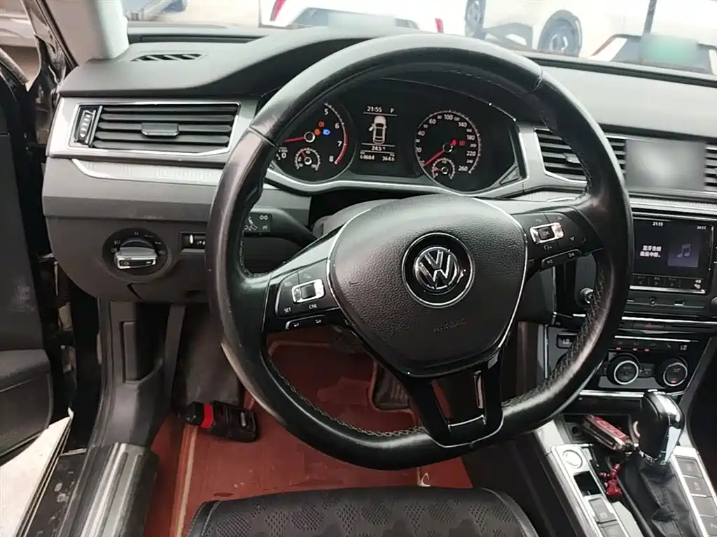 Volkswagen Passat — фото 11