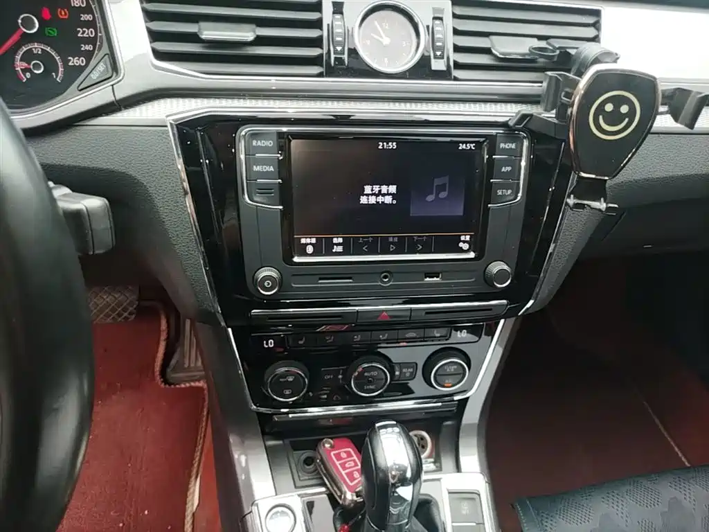 Volkswagen Passat — фото 13