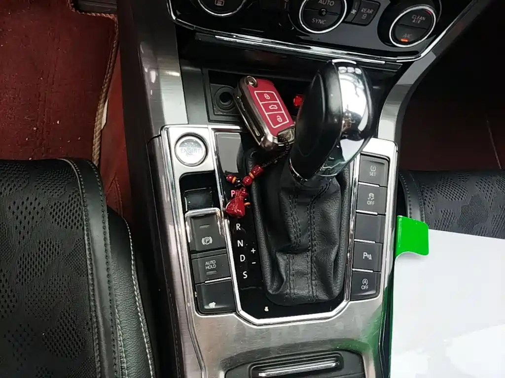 Volkswagen Passat — фото 14
