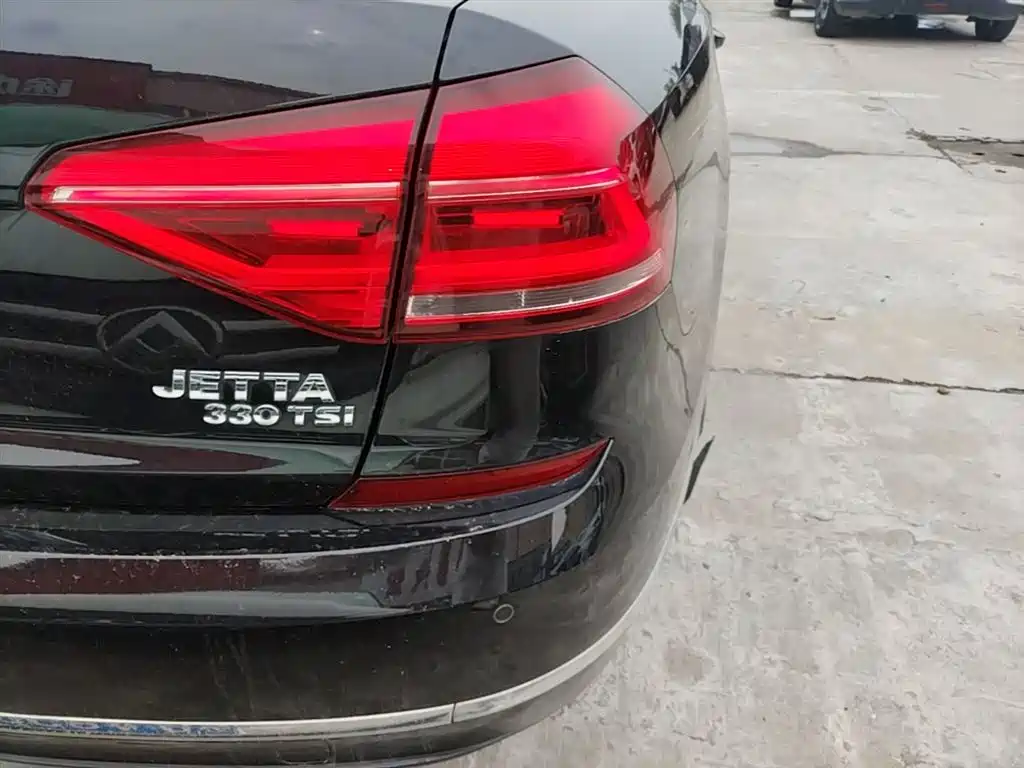 Volkswagen Passat — фото 8
