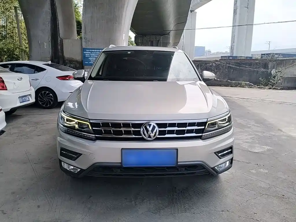 Volkswagen Tiguan L — фото 3