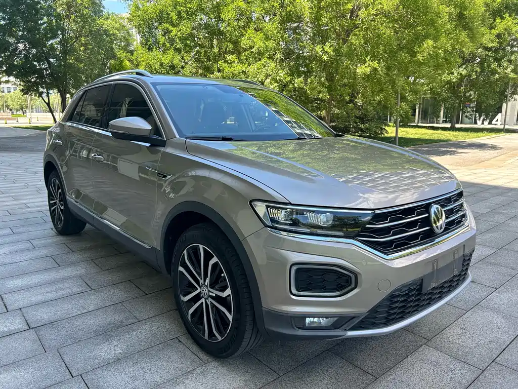 Volkswagen T-Roc — фото 3