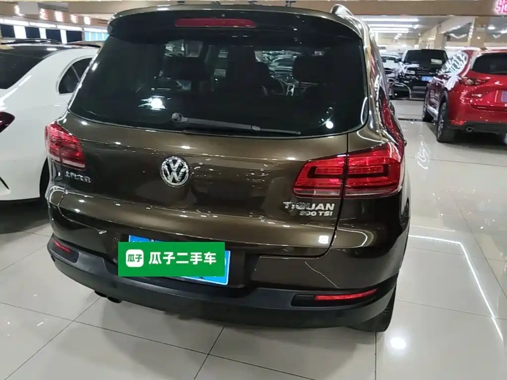 Volkswagen Tiguan — фото 6