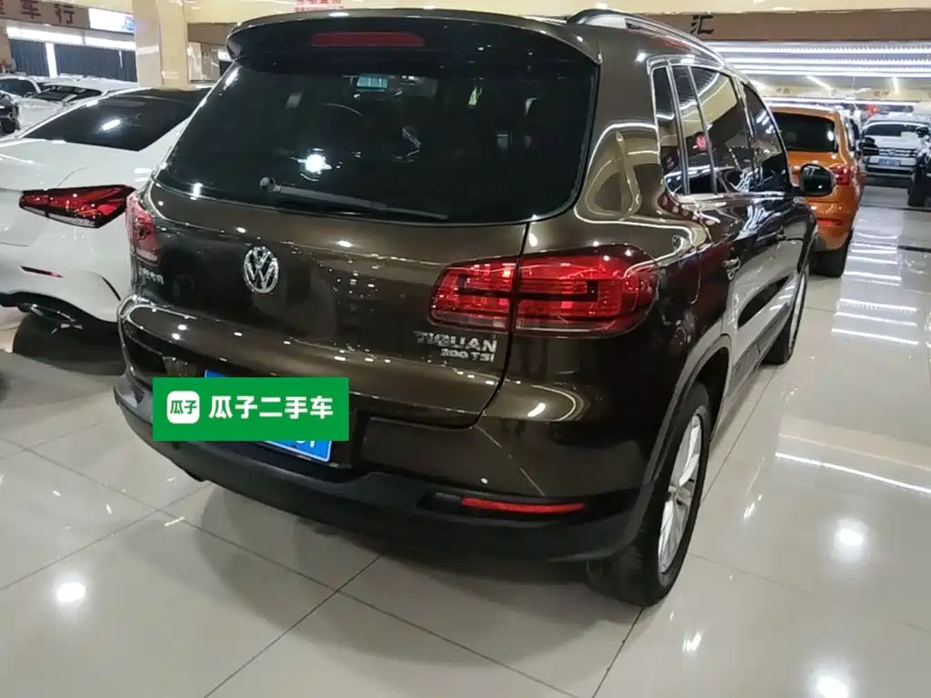 Volkswagen Tiguan — фото 7