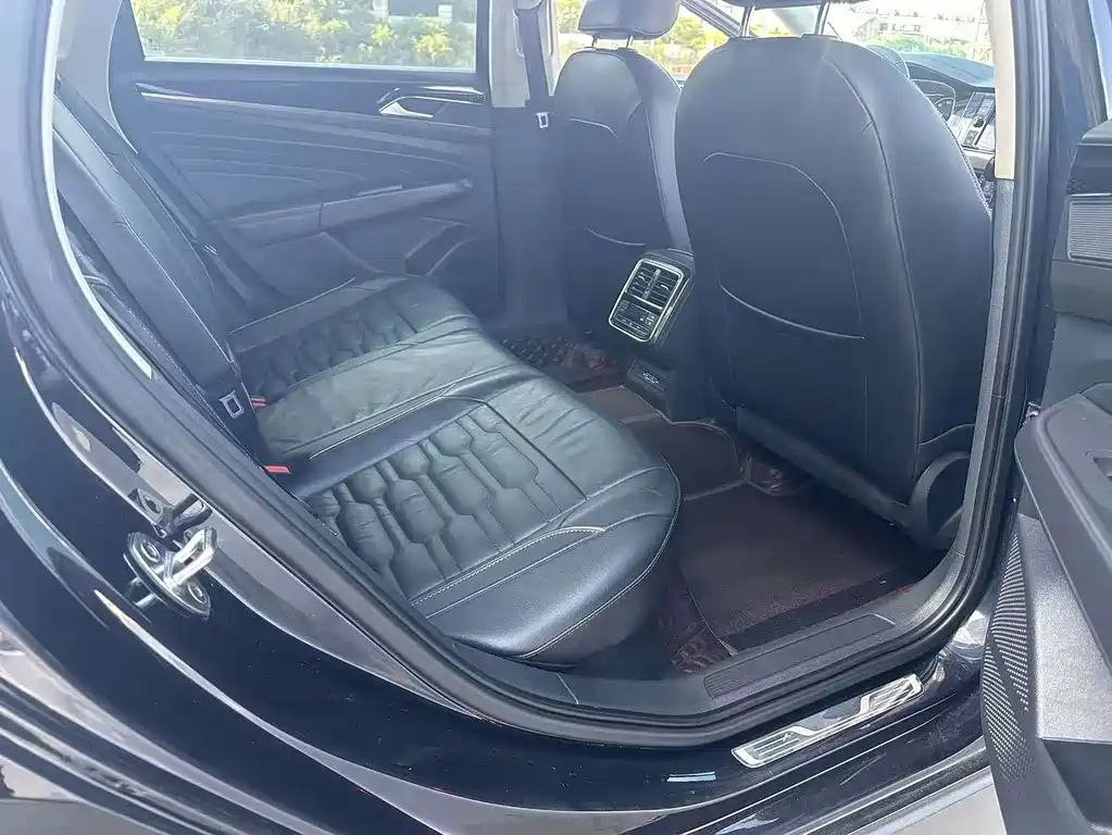 Volkswagen Passat — фото 5