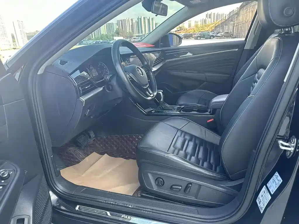 Volkswagen Passat — фото 8