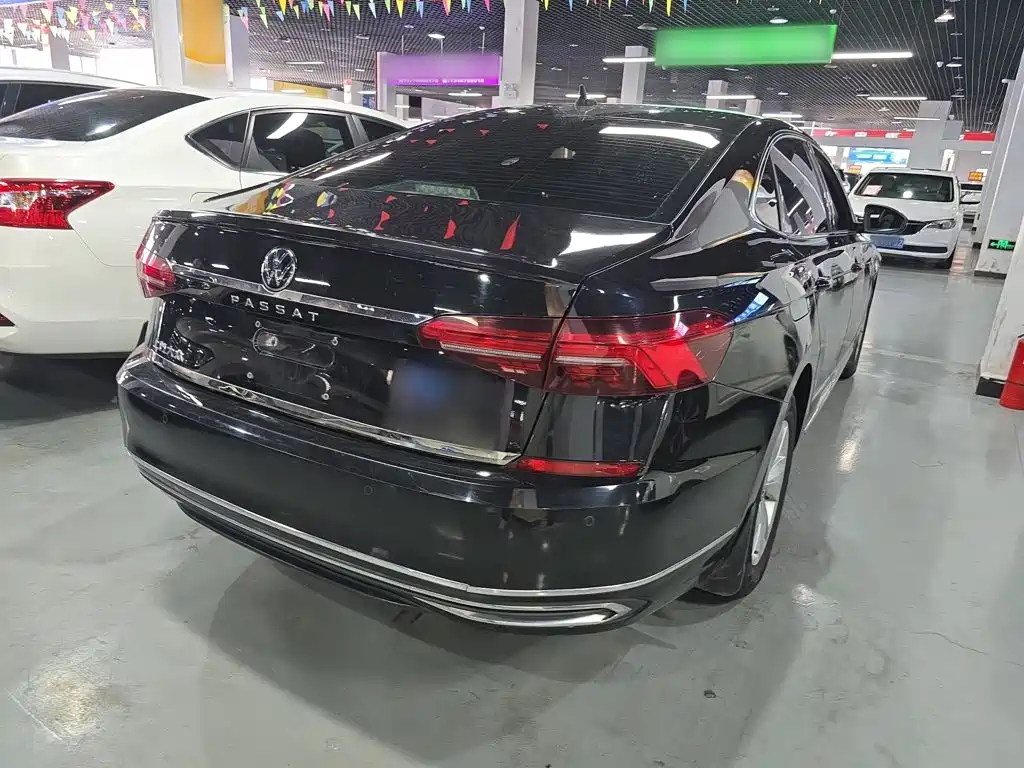 Volkswagen Passat — фото 5