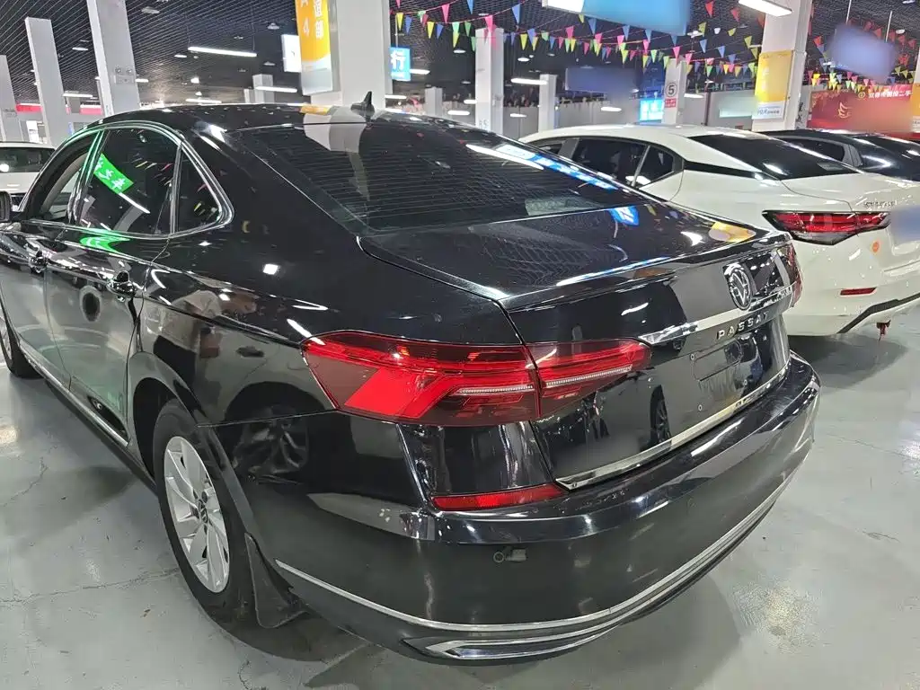 Volkswagen Passat — фото 7