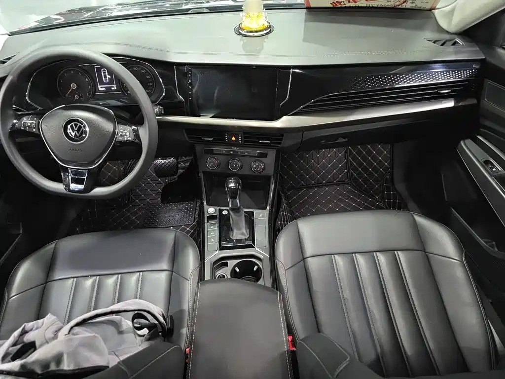 Volkswagen Passat — фото 10