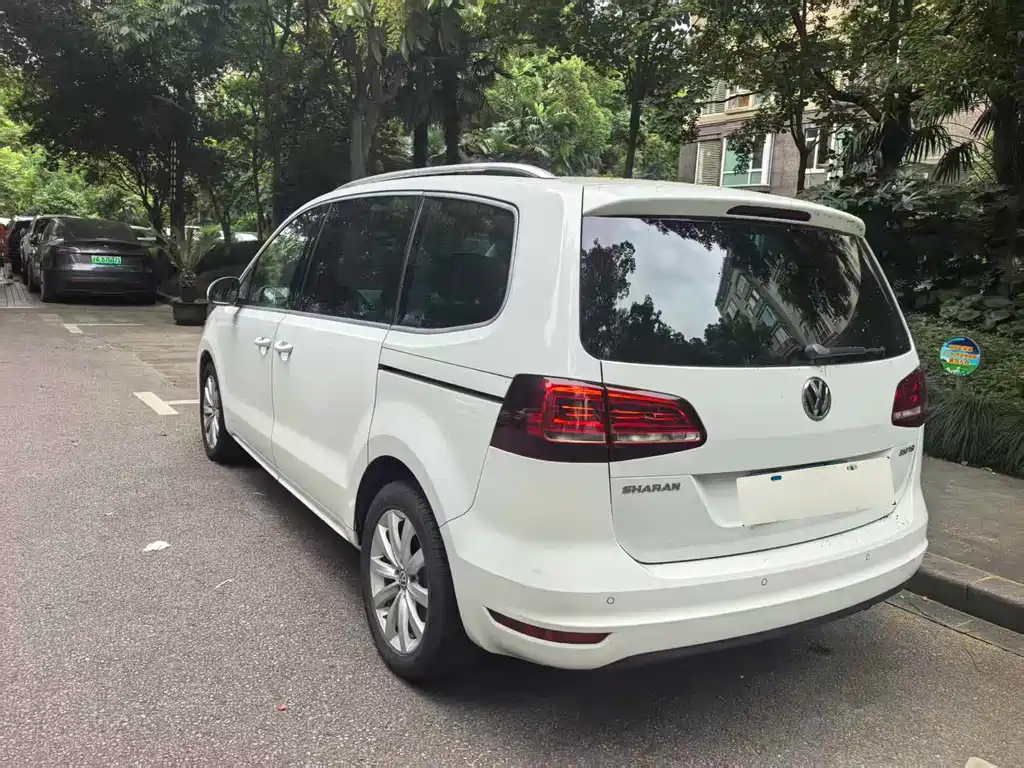 Volkswagen Sharan — фото 2
