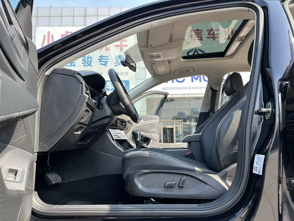 Volkswagen Passat — фото 8