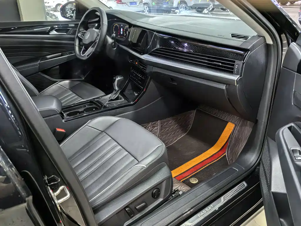 Volkswagen Passat — фото 11