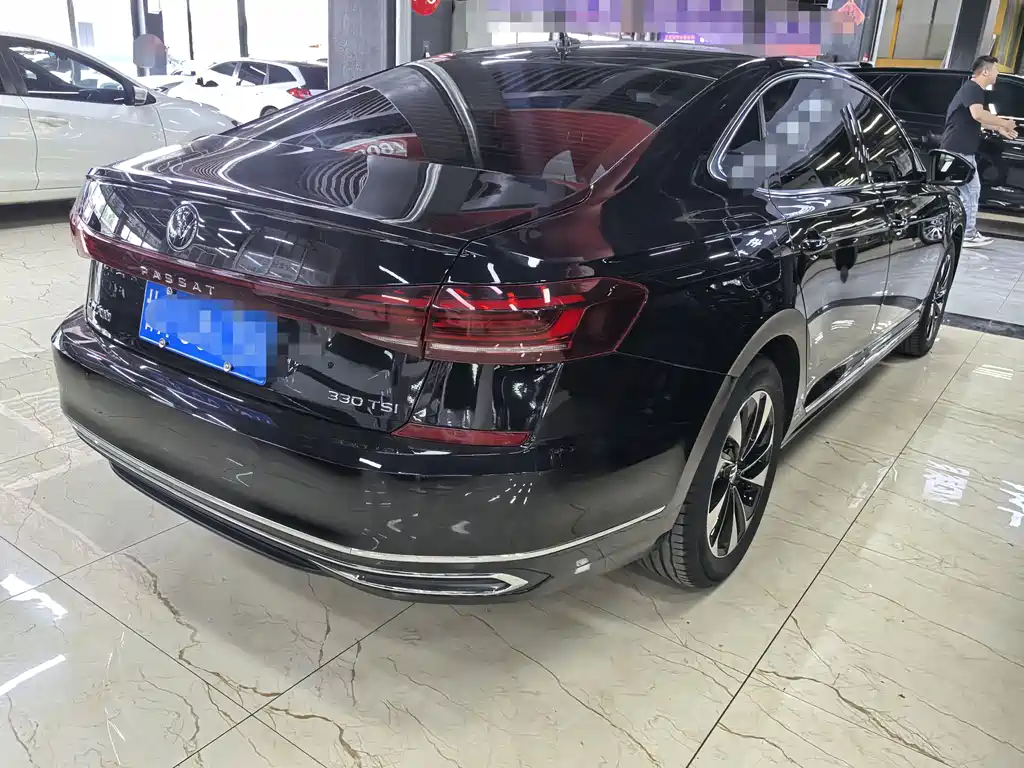 Volkswagen Passat — фото 6