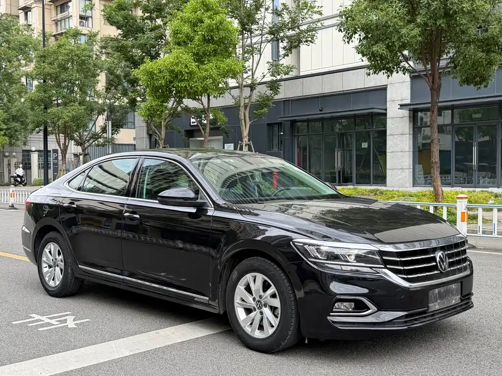 Volkswagen Passat — фото 3