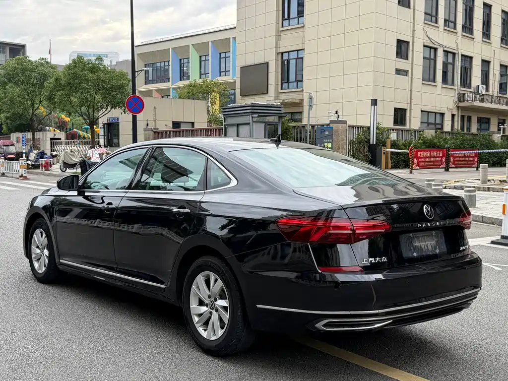 Volkswagen Passat — фото 4