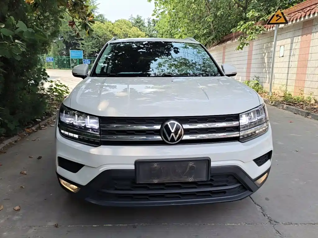 Volkswagen Tharu — фото 3