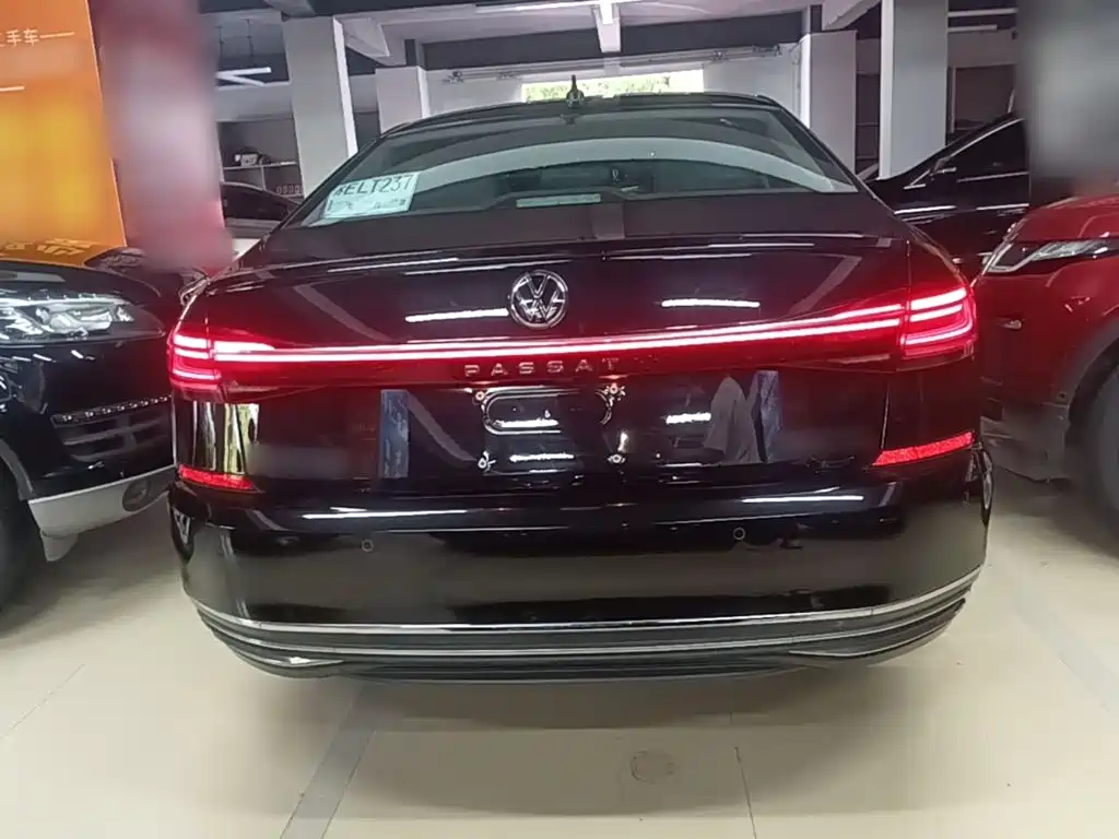 Volkswagen Passat — фото 6
