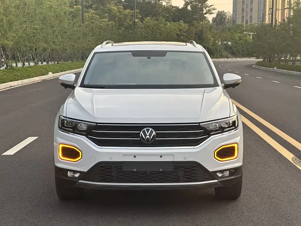 Volkswagen T-Roc — фото 2